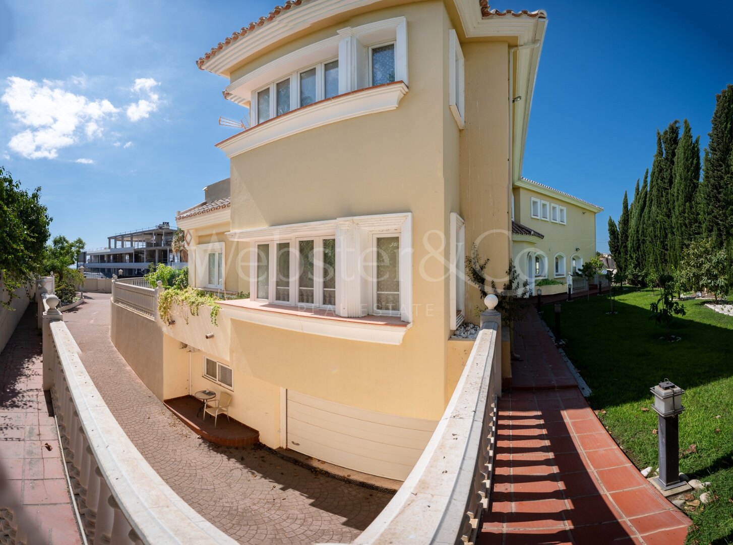 Villa Nazarí – Elegancia Mediterránea, Estepona