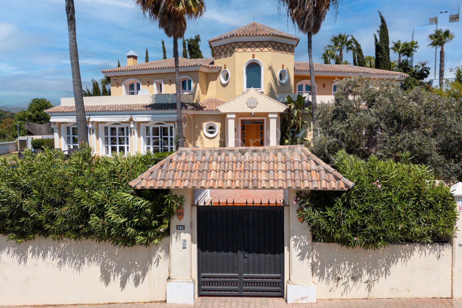 Villa Nazarí – Elegancia Mediterránea, Estepona