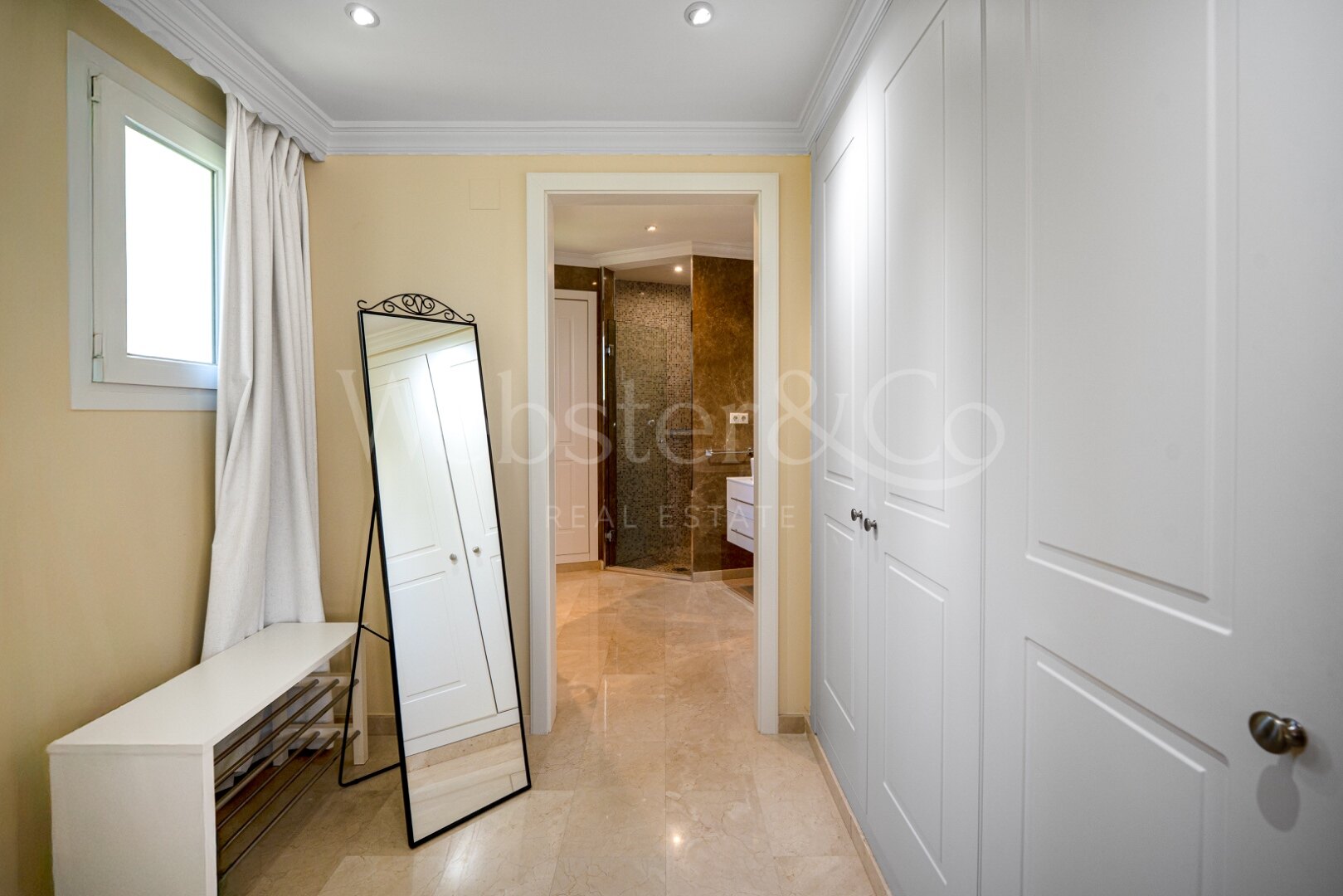 Villa Nazarí – Elegancia Mediterránea, Estepona