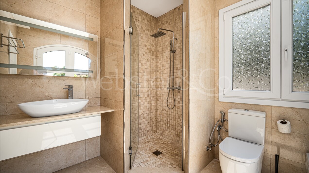 Villa Nazarí - Mediterranean Elegance, Estepona