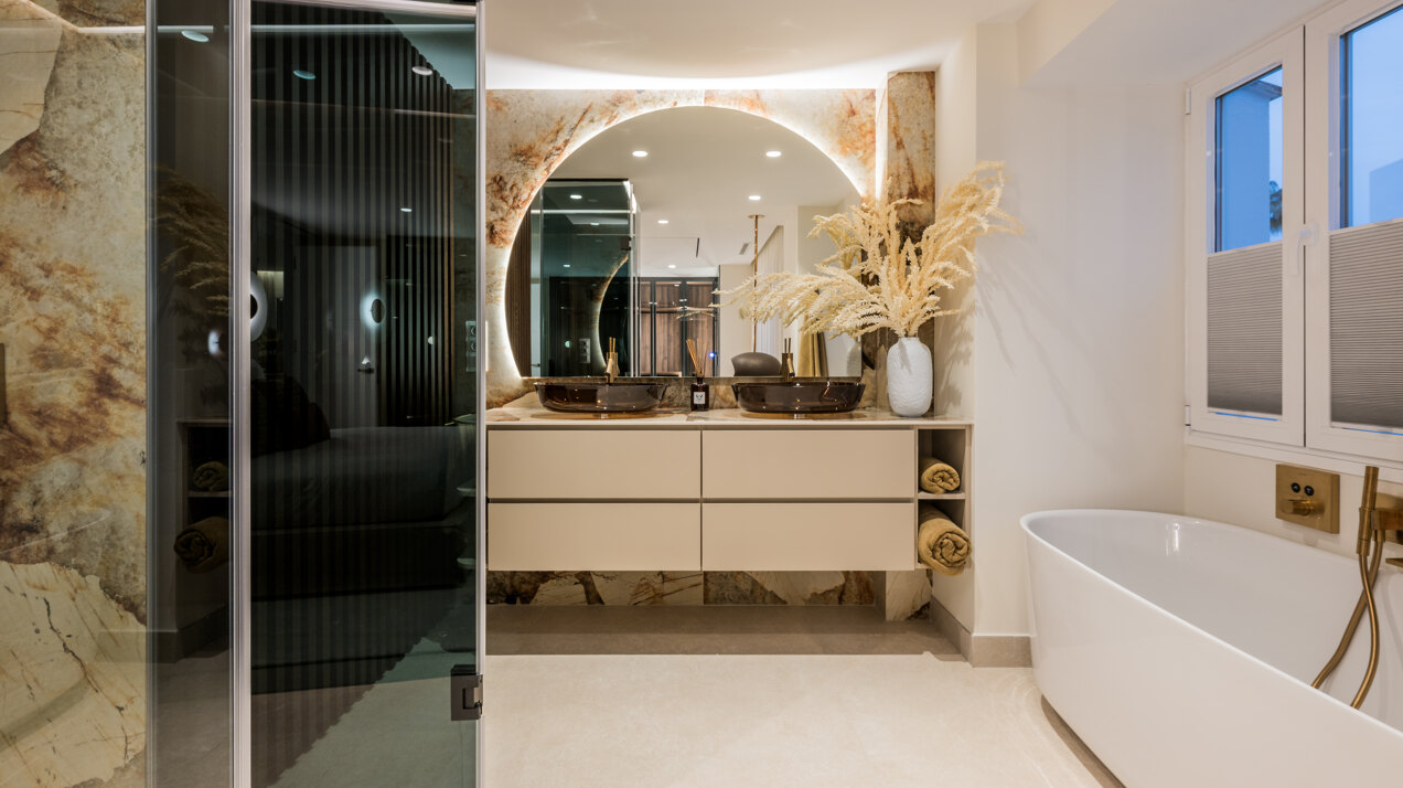 Dazzling 3 bed apartment is epitome of luxury