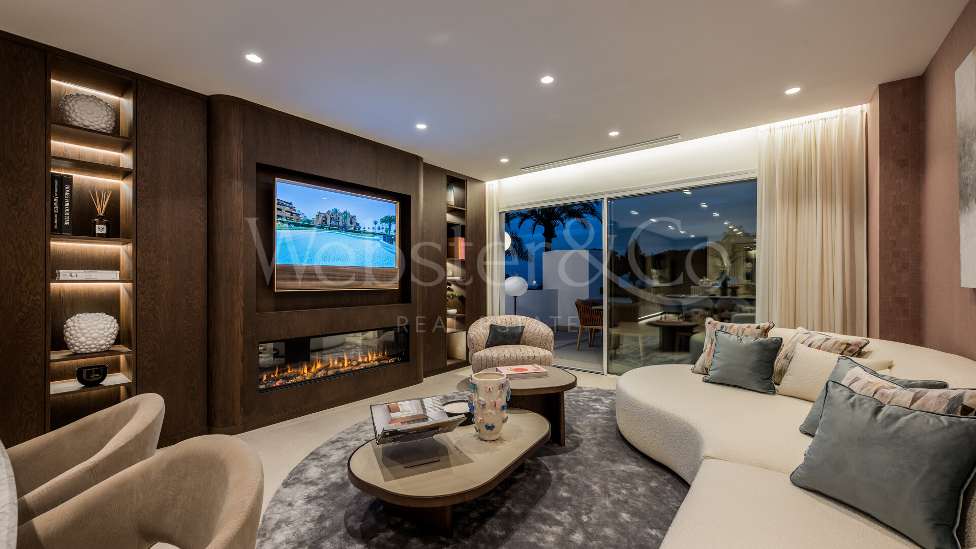 Elegant beachfront apartment in gated community