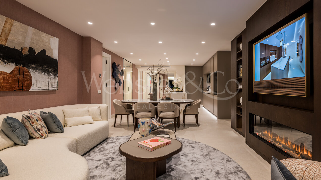 Elegant beachfront apartment in gated community