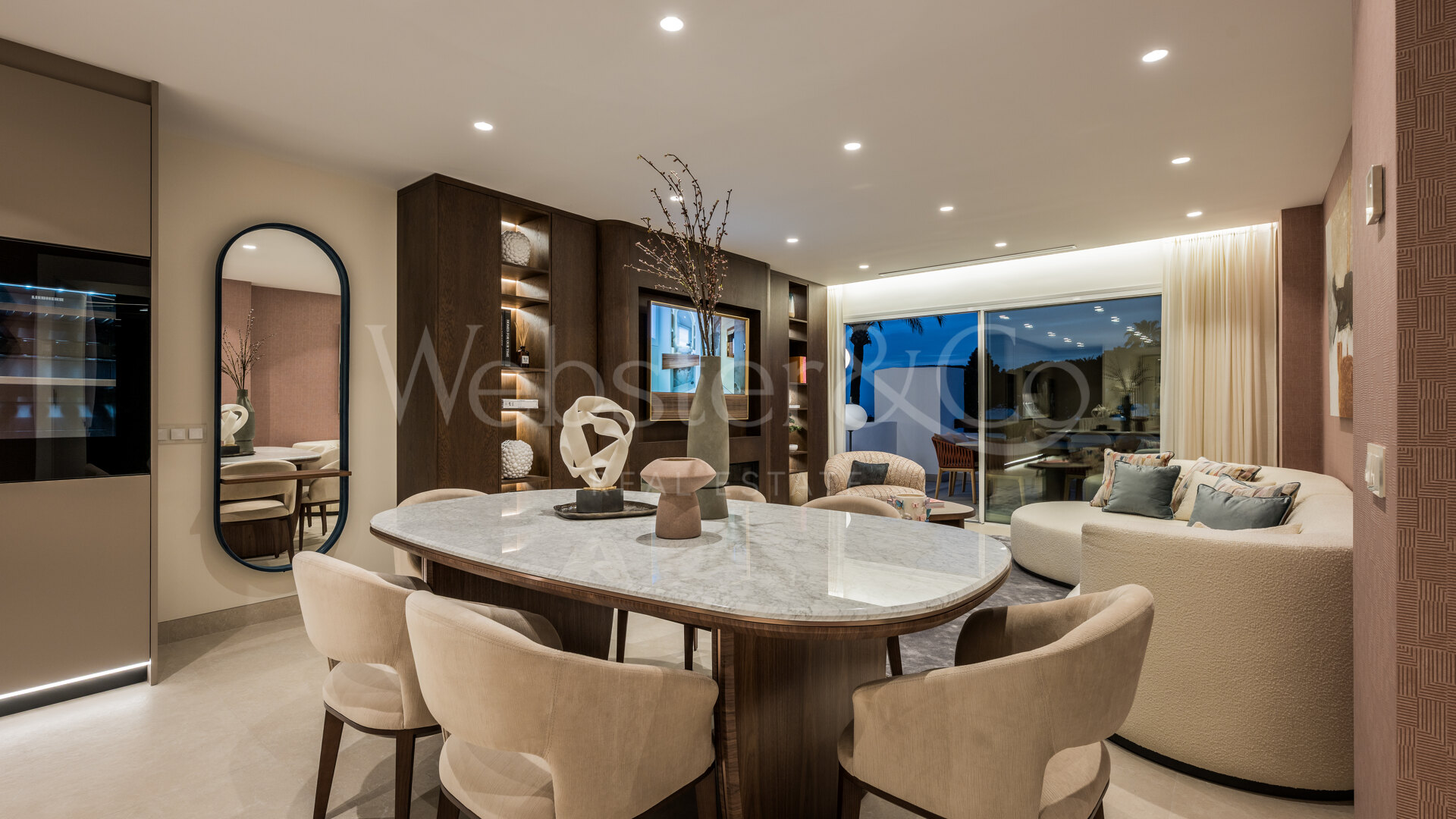 Elegant beachfront apartment in gated community