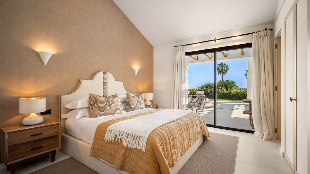 Exquisite single-level villa in renowned Golf Valley