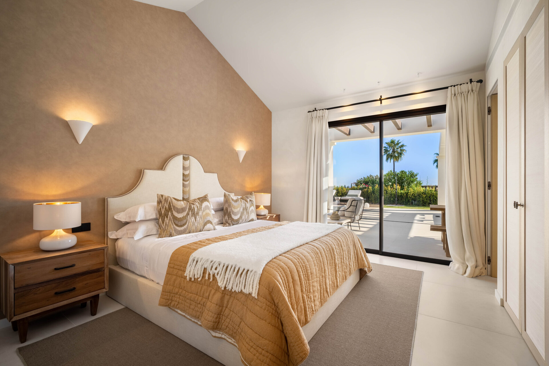 Exquisite single-level villa in renowned Golf Valley