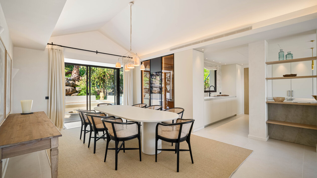 Exquisite single-level villa in renowned Golf Valley