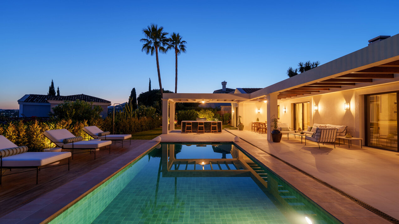 Exquisite single-level villa in renowned Golf Valley