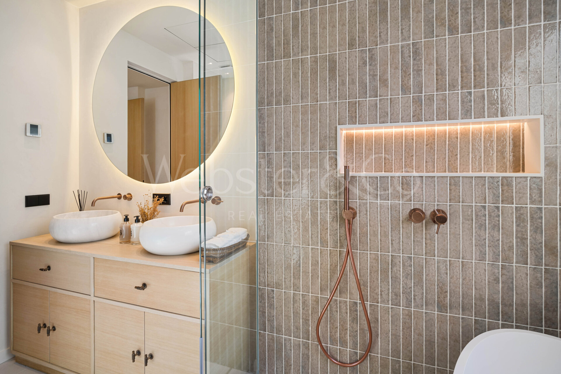 Exquisite single-level villa in renowned Golf Valley