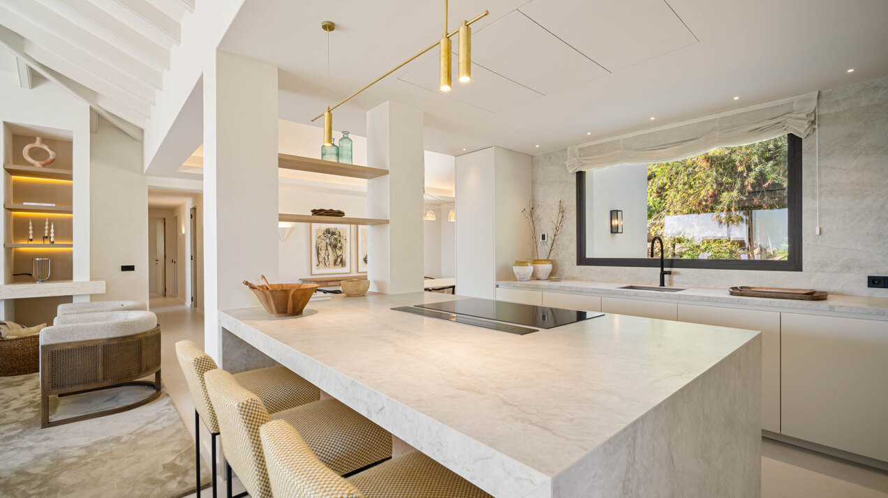 Exquisite single-level villa in renowned Golf Valley