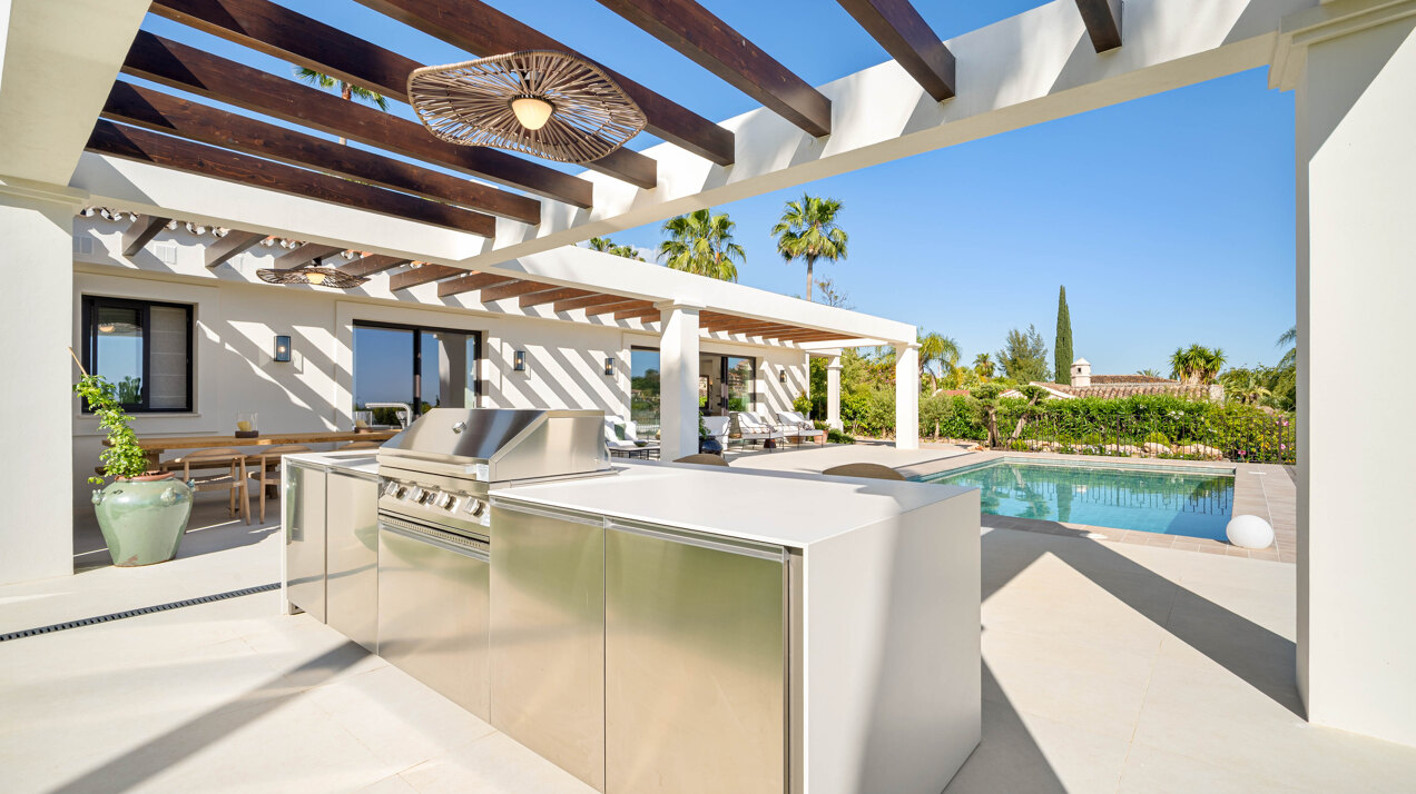 Exquisite single-level villa in renowned Golf Valley