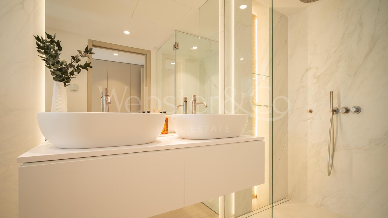 Impeccable Puente Romano apartment embodies luxury