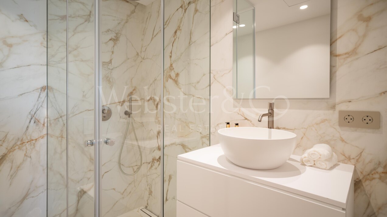 Impeccable Puente Romano apartment embodies luxury