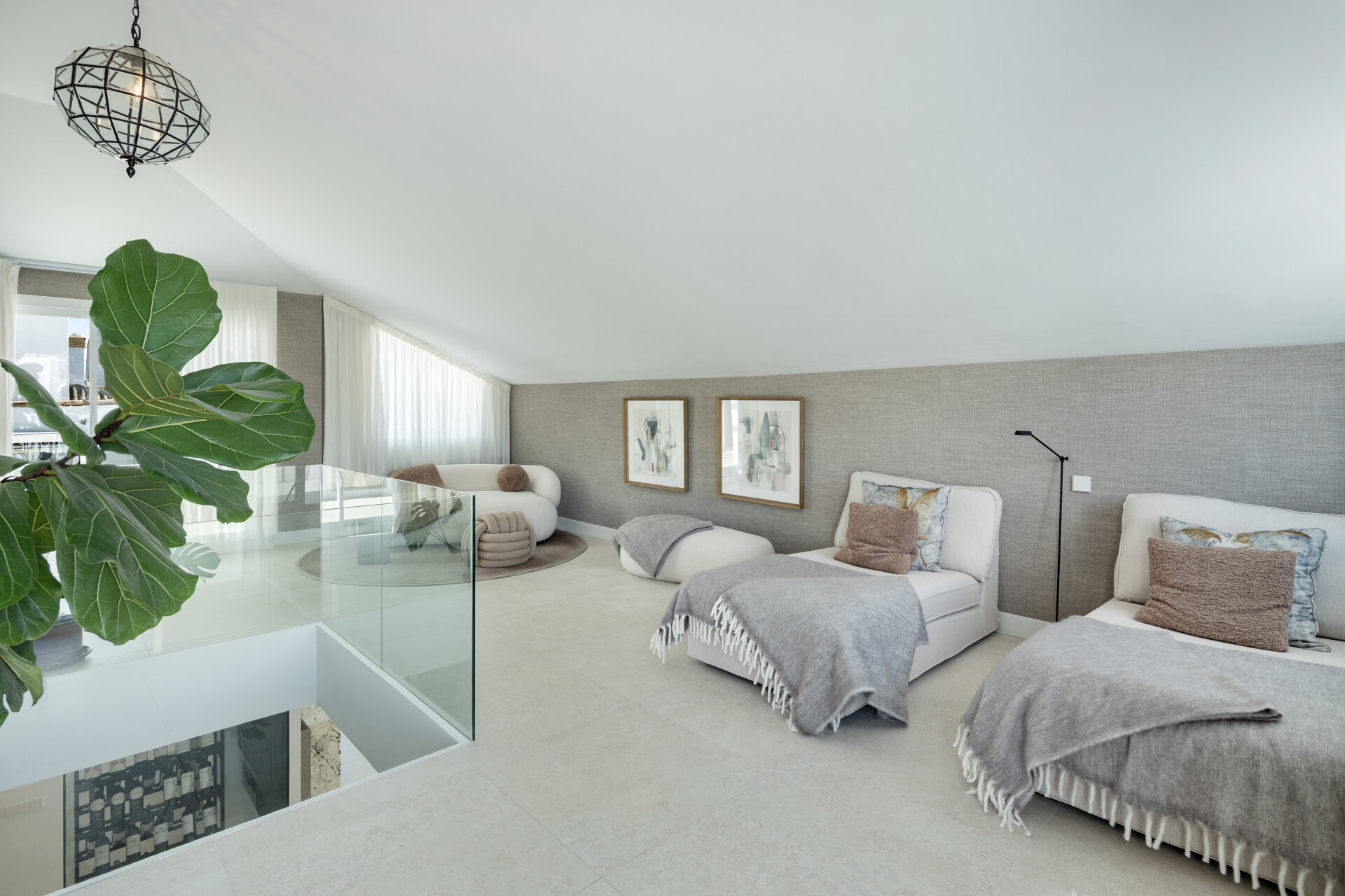 Fantastic duplex penthouse with panoramic views