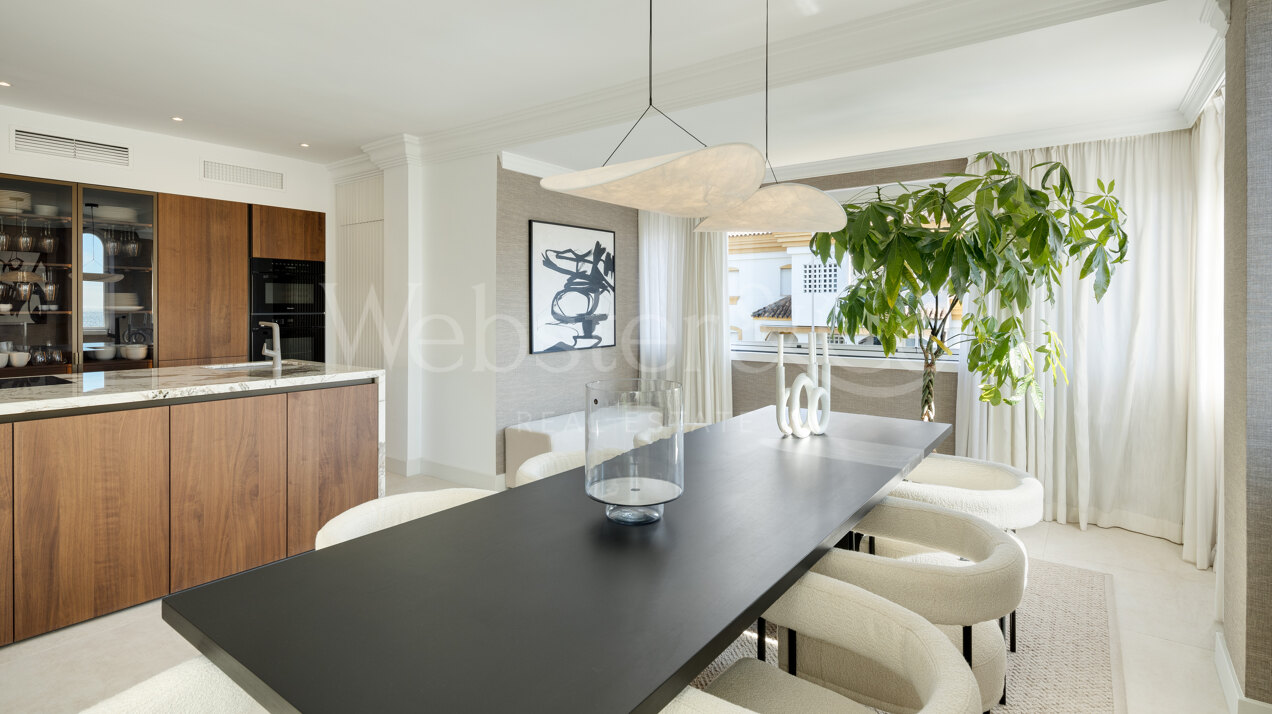 Fantastic duplex penthouse with panoramic views