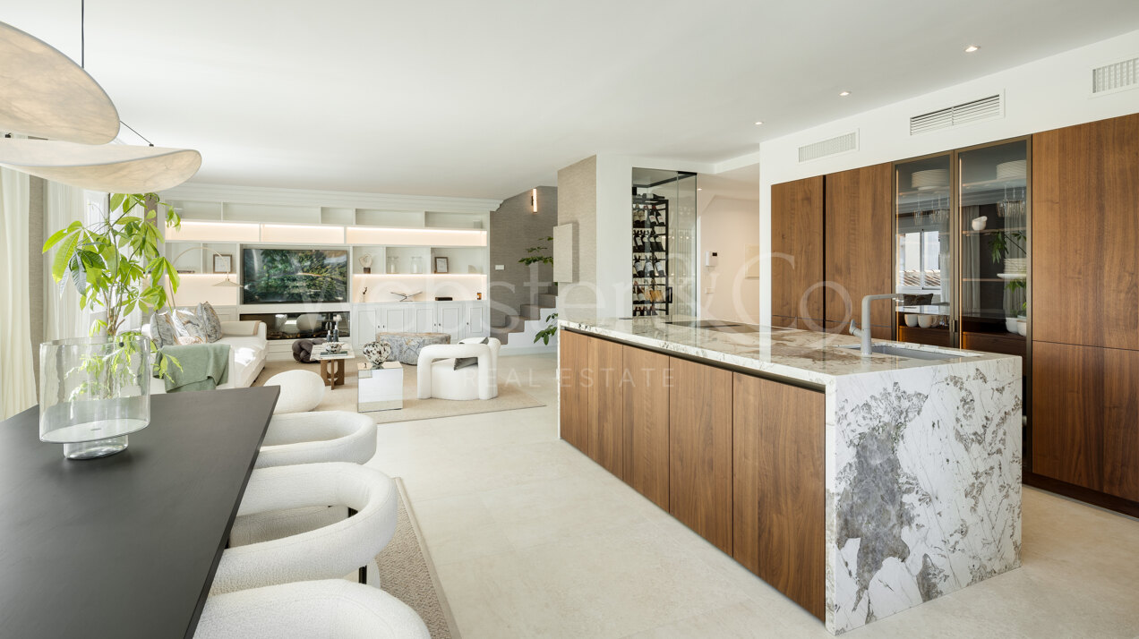 Fantastic duplex penthouse with panoramic views