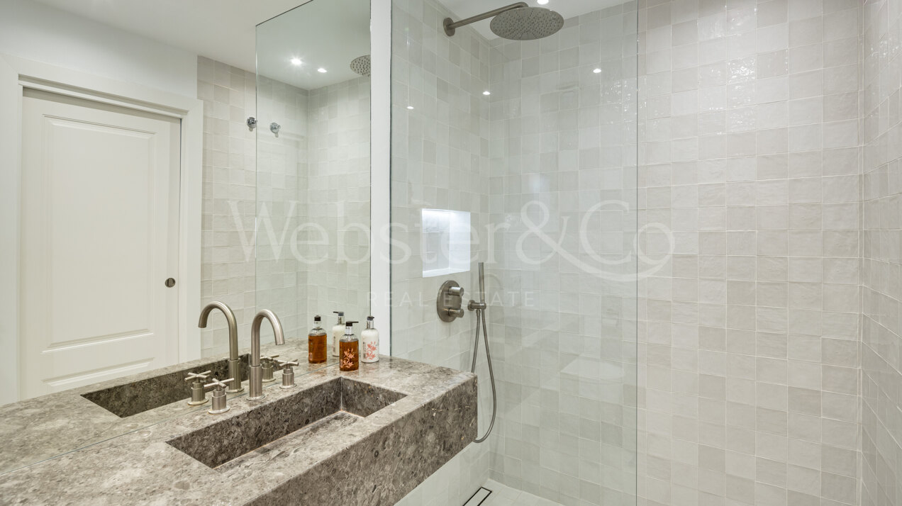 Fantastic duplex penthouse with panoramic views