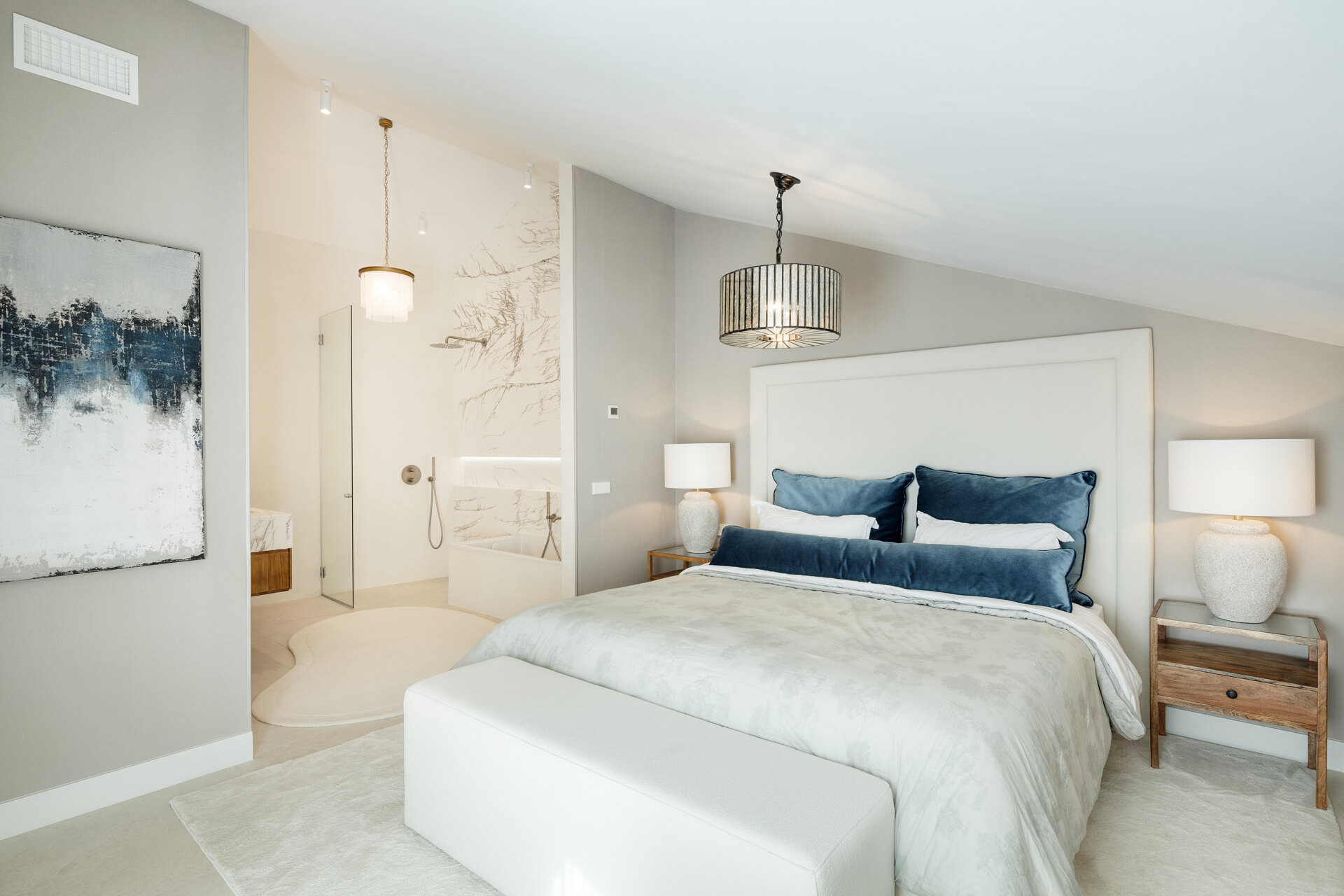 Fantastic duplex penthouse with panoramic views
