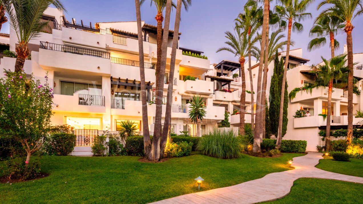 Contemporary beachside living at the Puente Romano