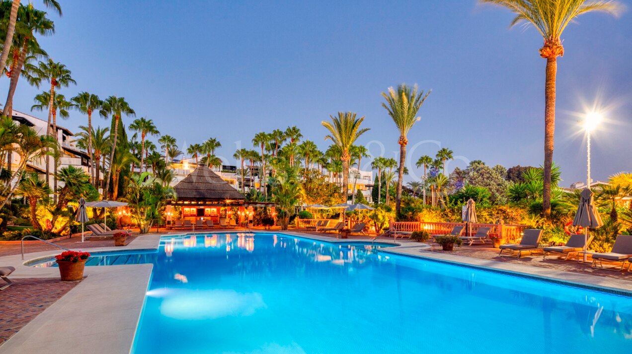 Contemporary beachside living at the Puente Romano