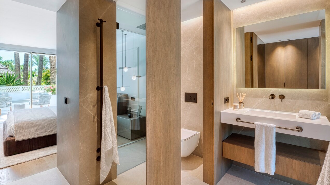 Contemporary beachside living at the Puente Romano