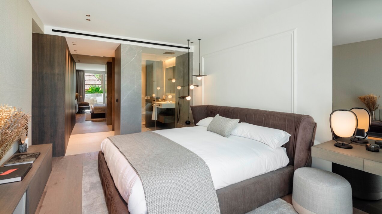 Contemporary beachside living at the Puente Romano