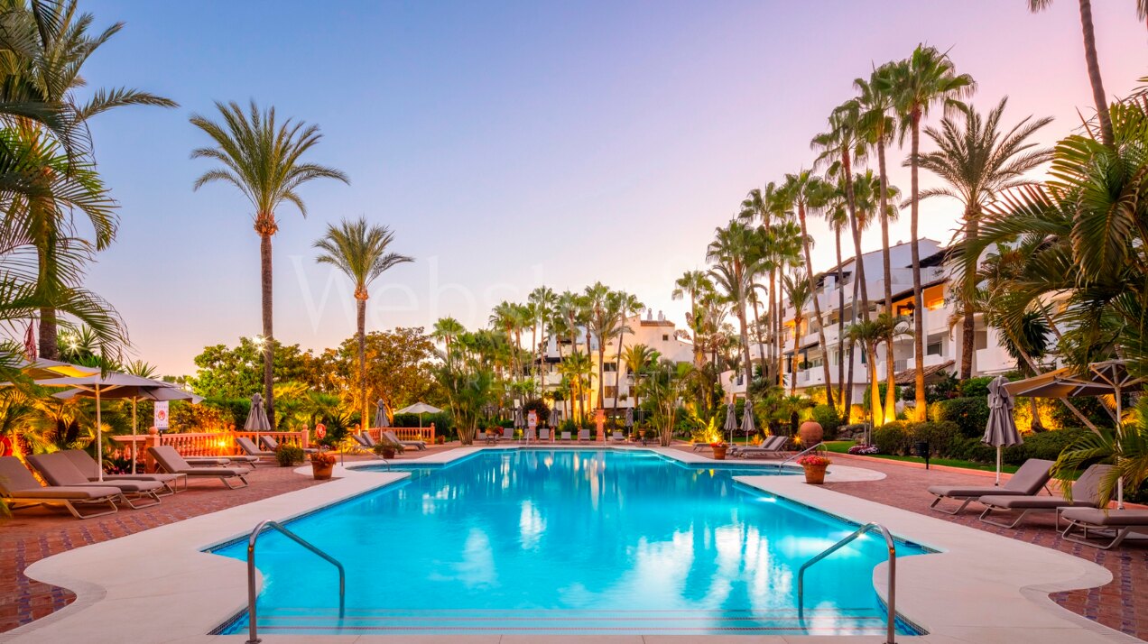 Contemporary beachside living at the Puente Romano