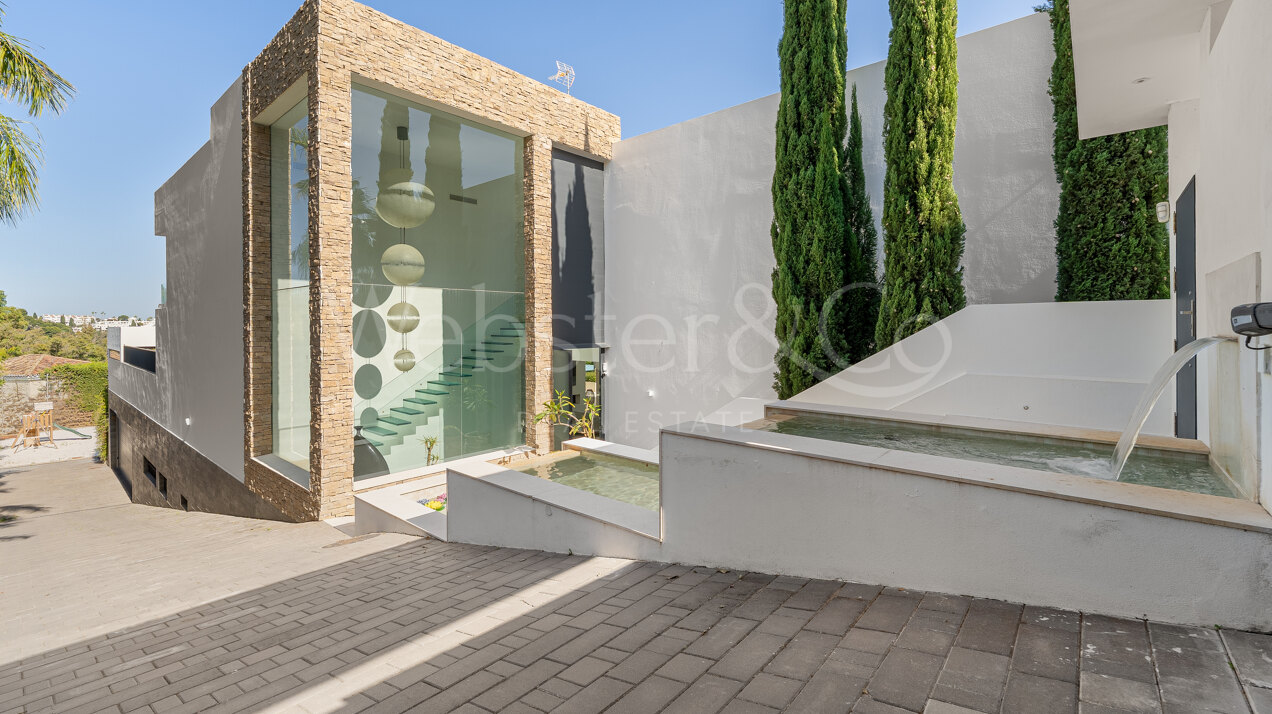 Remarkable villa redefines contemporary living