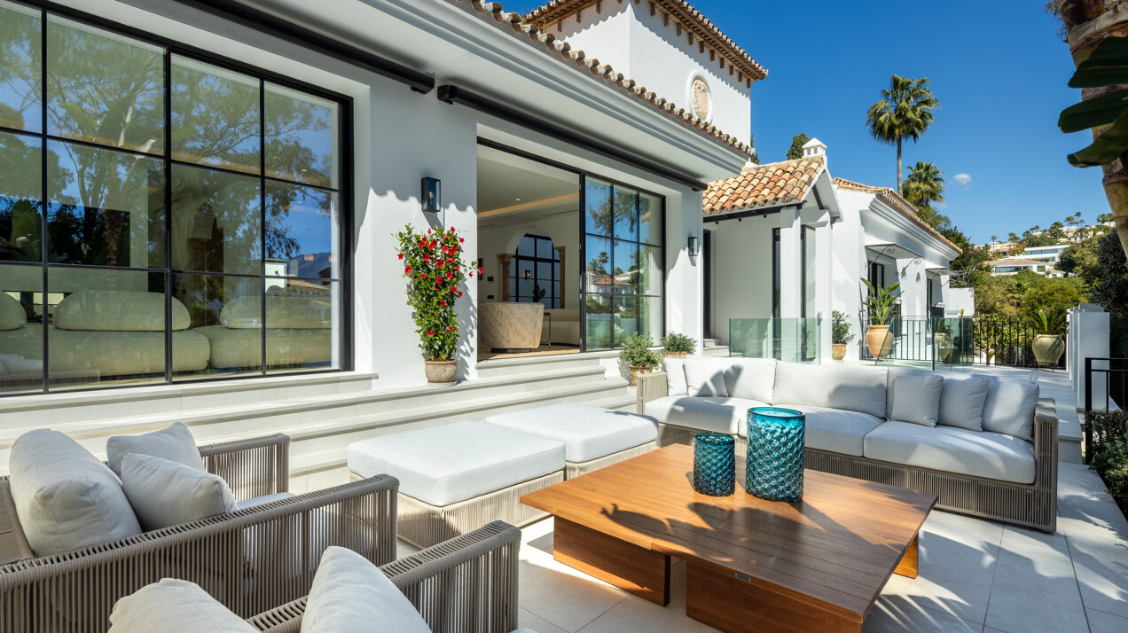 Remarkable villa offers impressive golf views