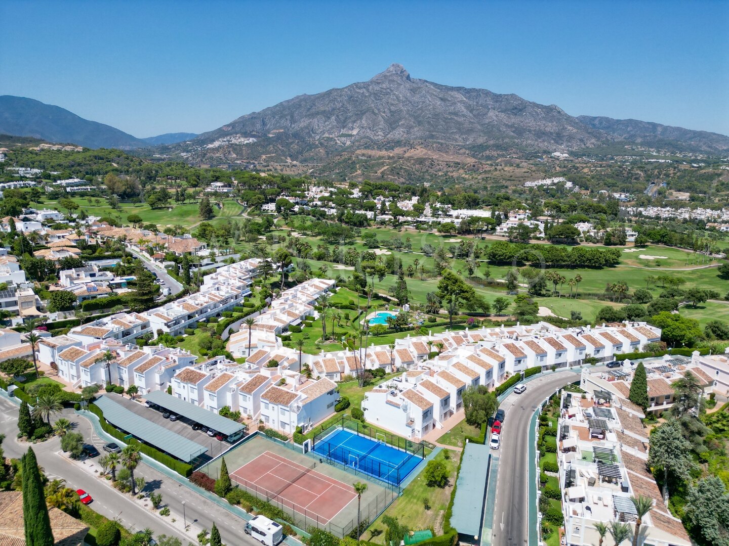 Penthouse Hideaway – Dúplex Perfecto en Nueva Andalucía