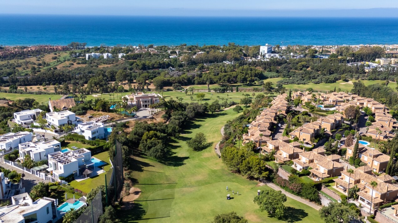 Townhouse offers luxury Mediterranean living in Marbella