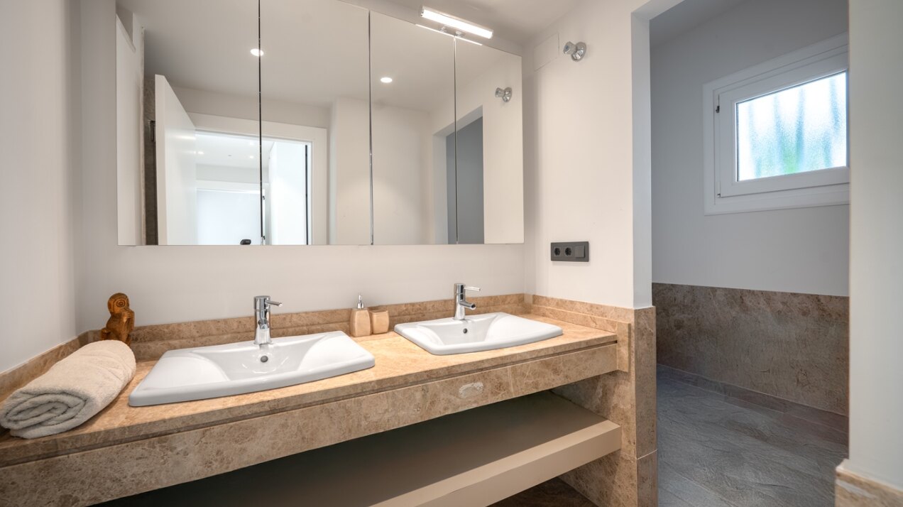 Townhouse offers luxury Mediterranean living in Marbella