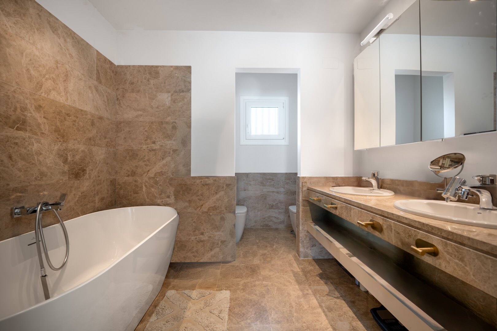 Townhouse offers luxury Mediterranean living in East Marbella