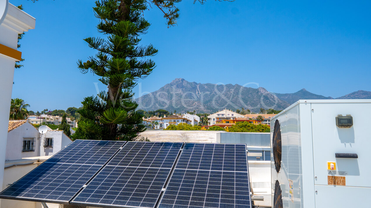 Villa Veliko - Beachside Elegance, The Golden Mile