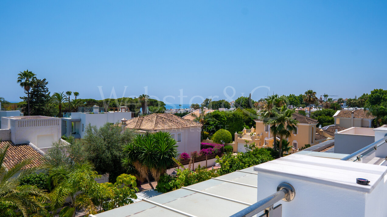 Villa Veliko - Beachside Elegance, The Golden Mile