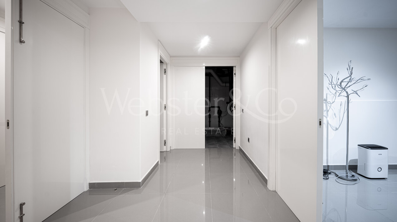 Villa Veliko - Beachside Elegance, The Golden Mile