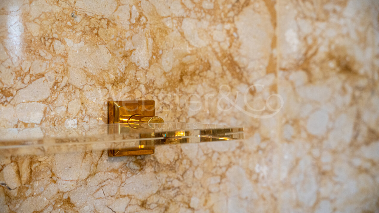 Villa Veliko - Beachside Elegance, The Golden Mile