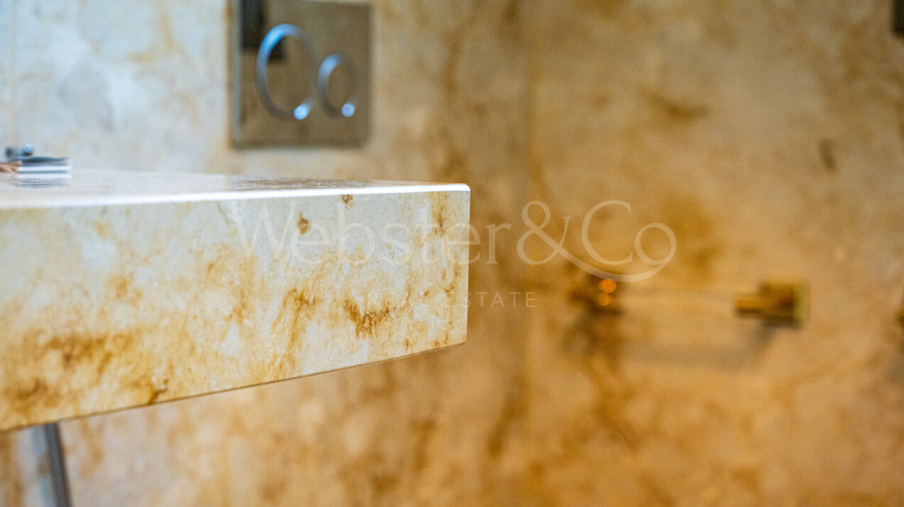 Villa Veliko - Beachside Elegance, The Golden Mile