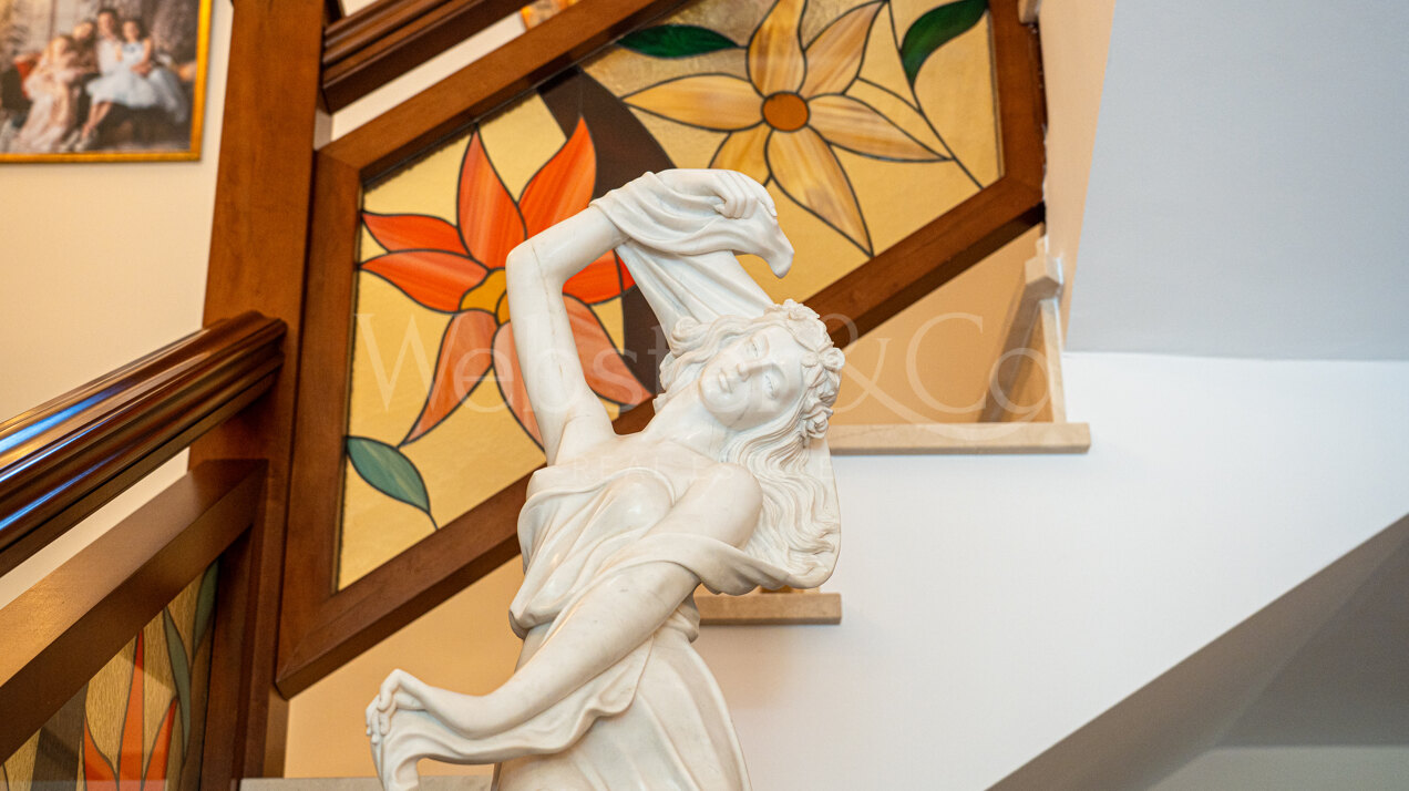 Villa Veliko - Beachside Elegance, The Golden Mile