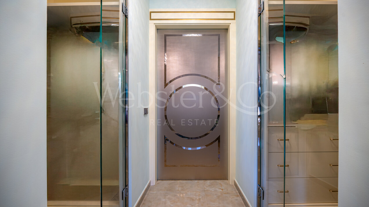 Villa Veliko - Beachside Elegance, The Golden Mile