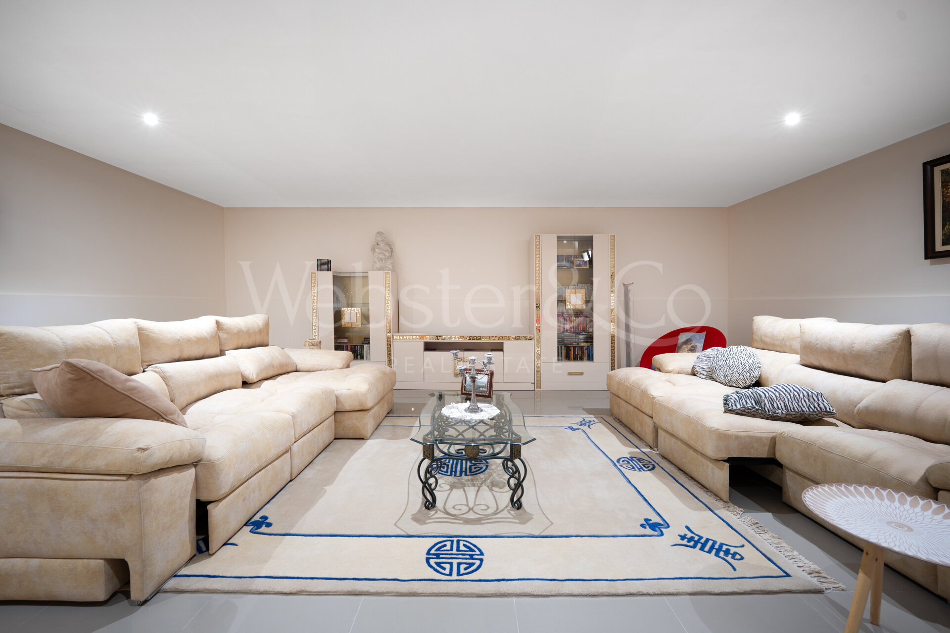 Villa Veliko - Beachside Elegance, The Golden Mile