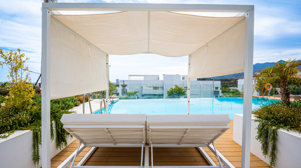 New, modern and light-filled duplex penthouse