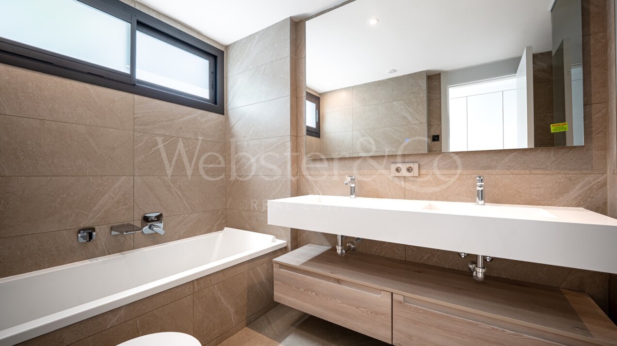 Penthouse Alma - Contemporary Duplex in Marbella