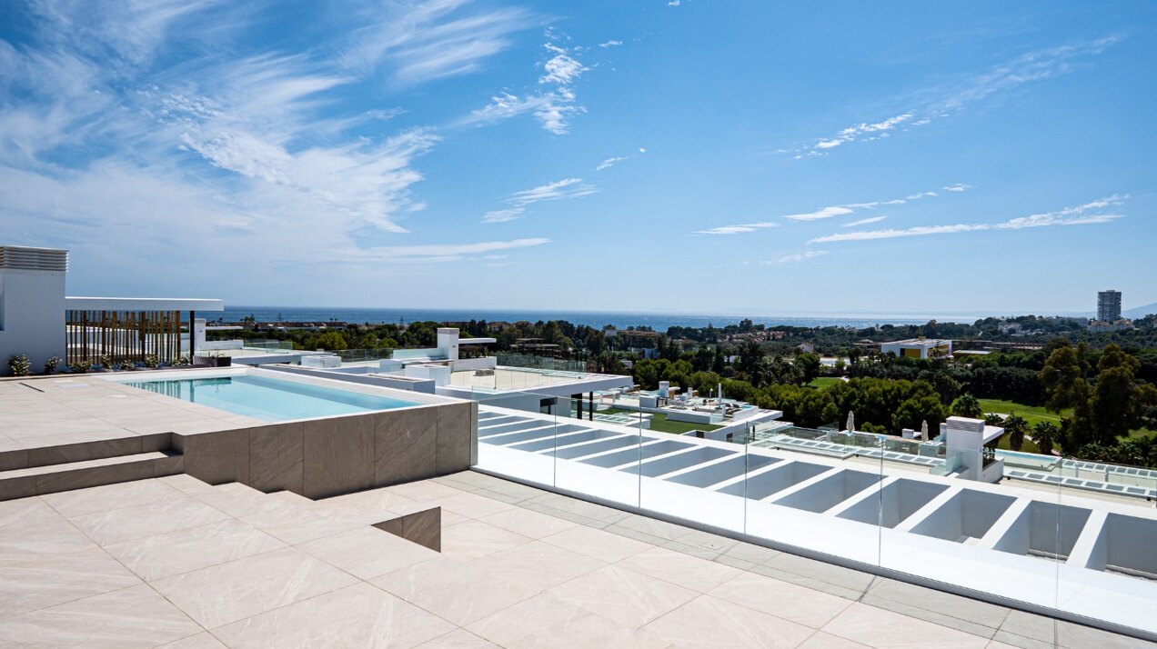 New, modern and light-filled duplex penthouse