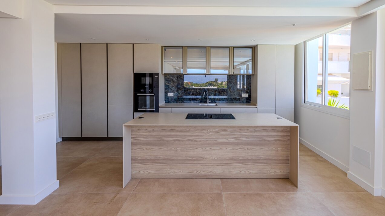 Sophisticated sanctuary in Nueva Andalucia