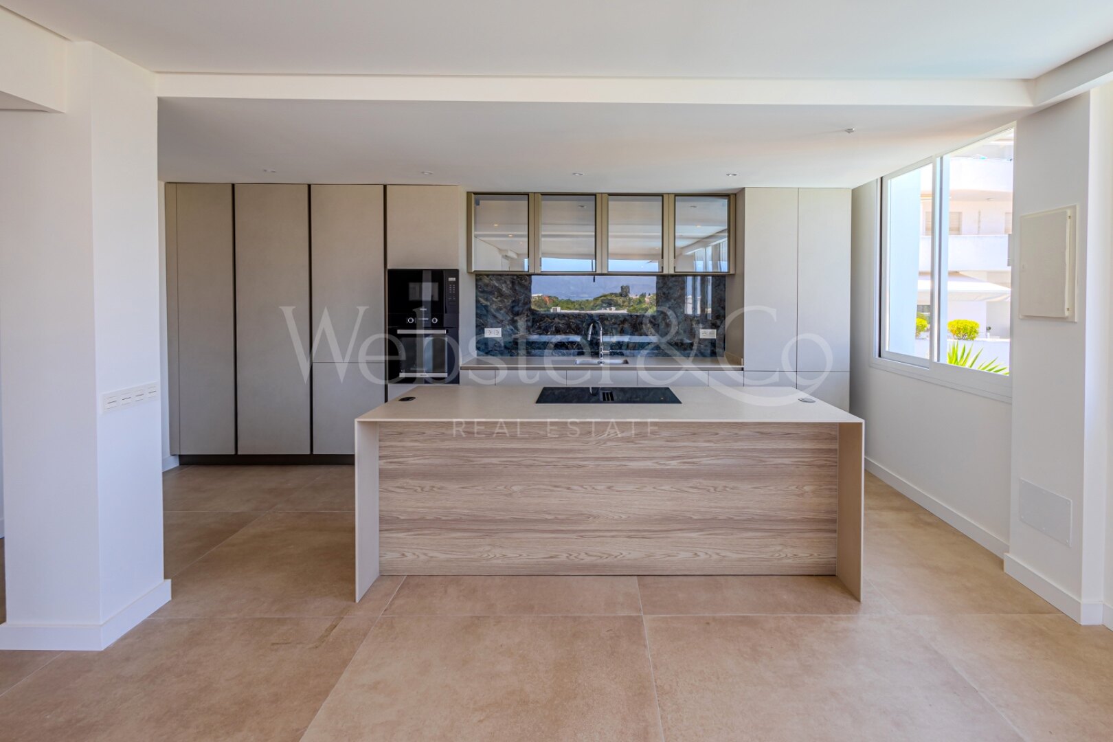 Apartment Jardines - Oasis in Nueva Andalucia