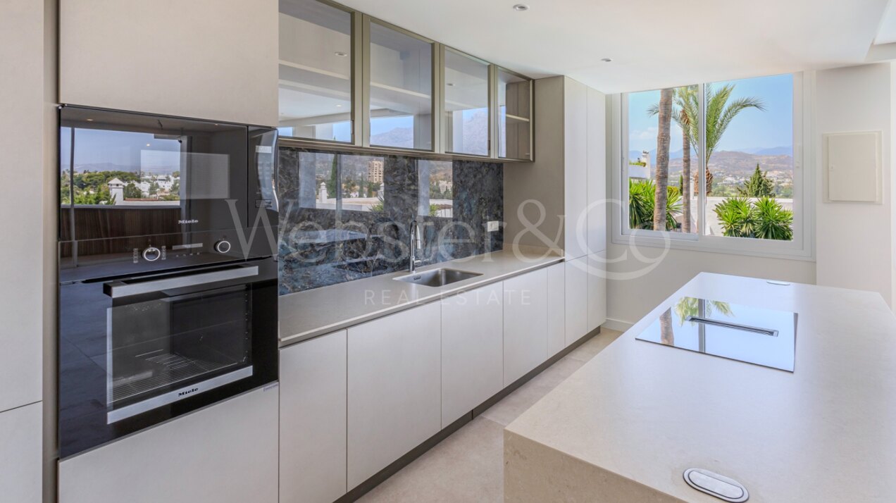 Apartment Jardines - Oasis in Nueva Andalucia