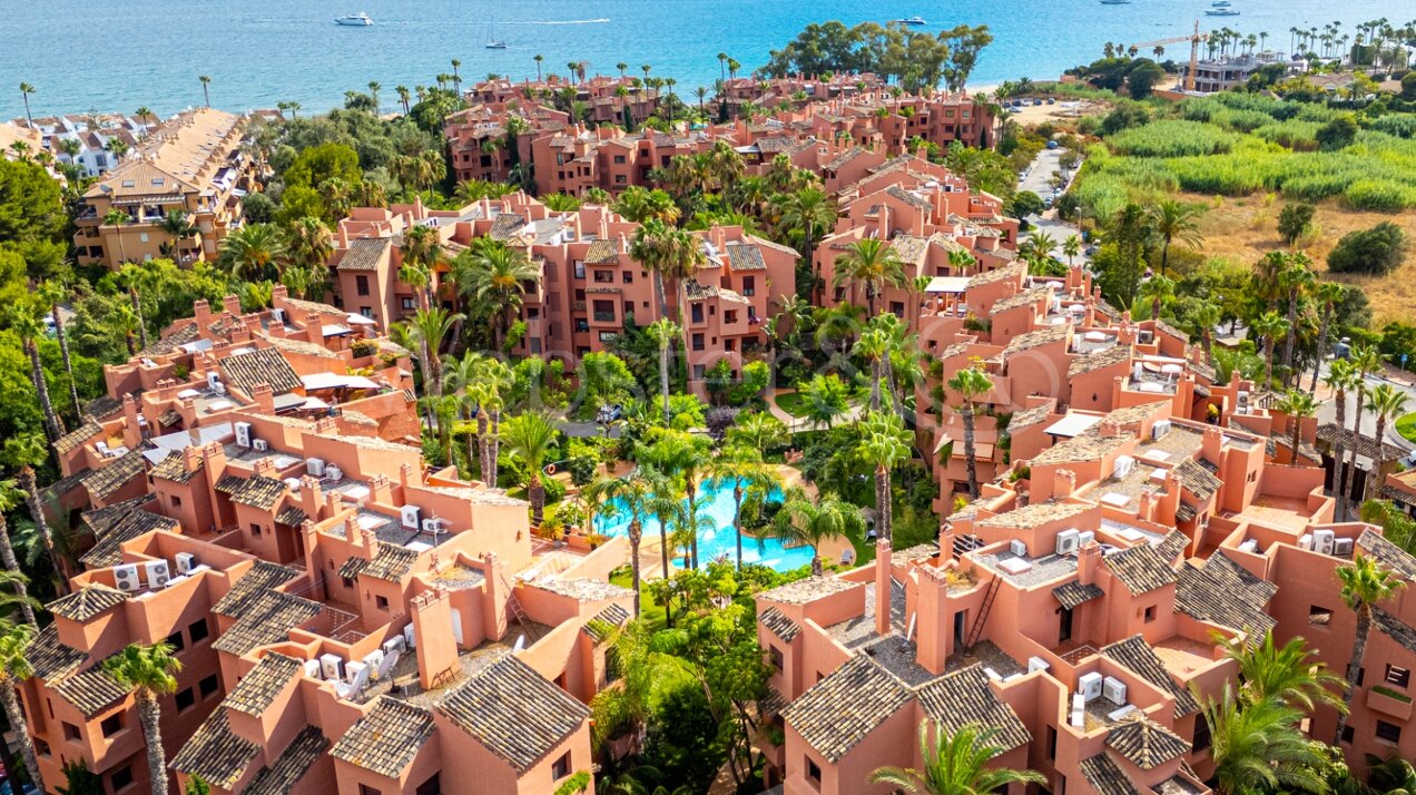 Frontline beach apartment offers total serenity