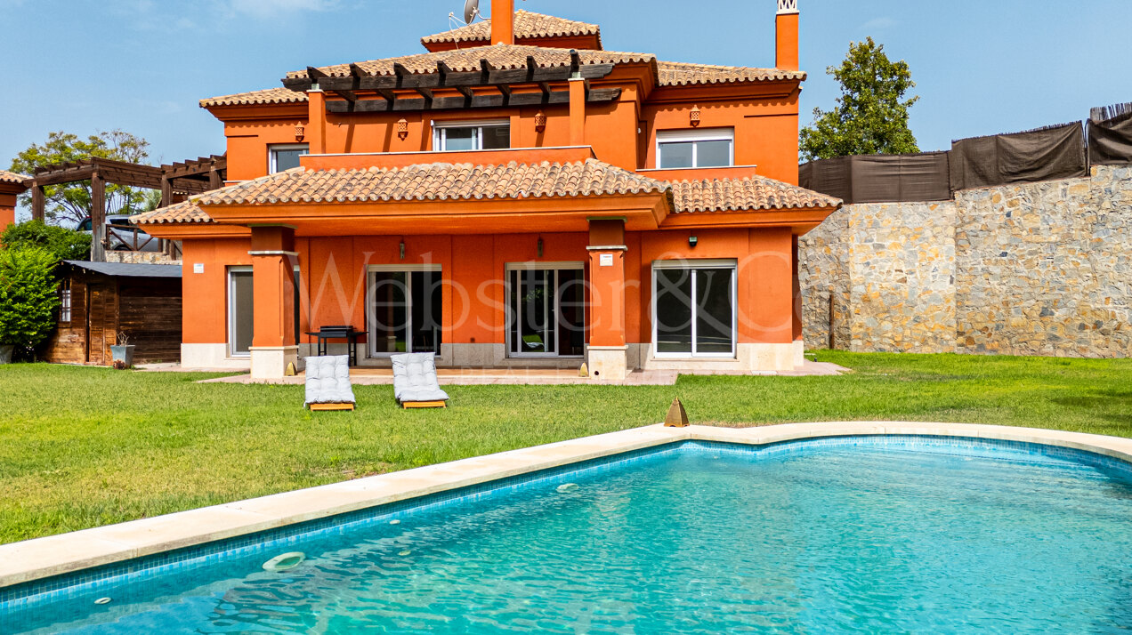 Villa Arancia - Frontline Golf Villa in Santa Clara