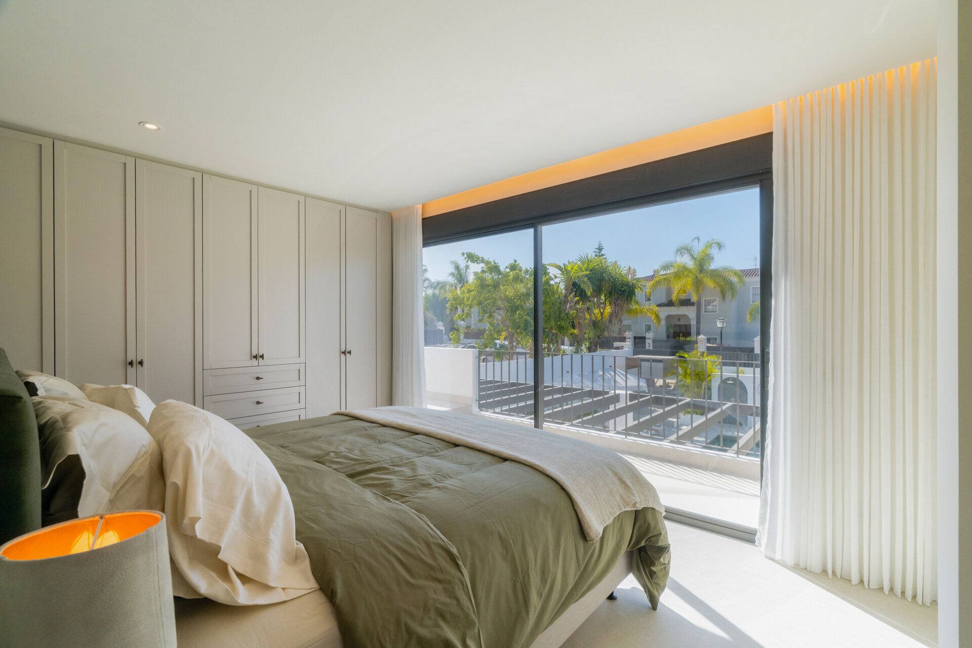 Luxurious 6 bedroom villa sits in the heart of Golf valley